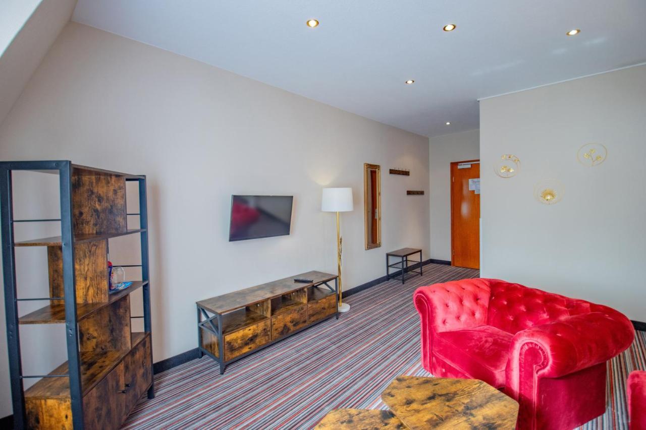 Seehotel Brandenburg An Der Havel Brielow Bagian luar foto