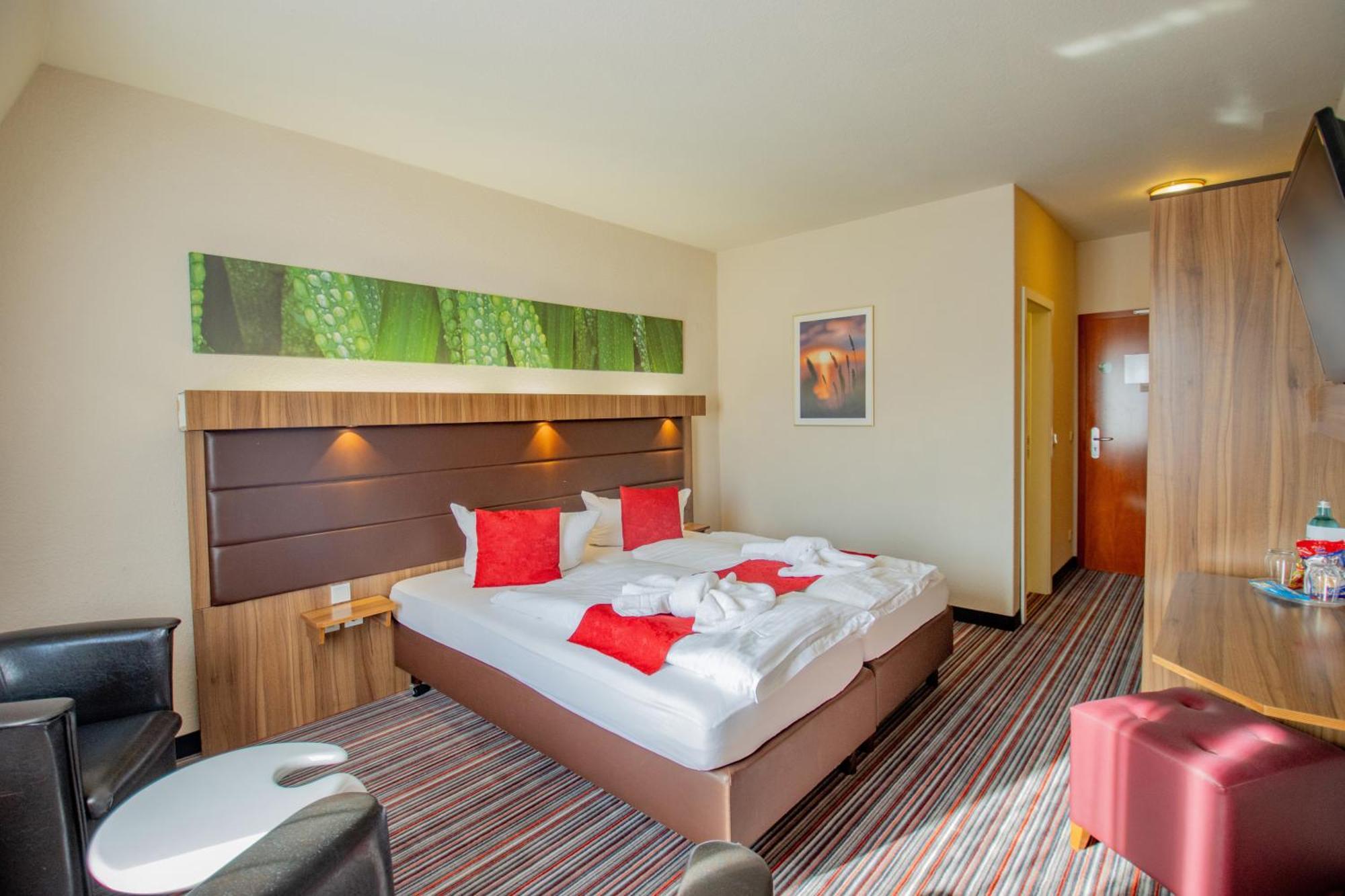 Seehotel Brandenburg An Der Havel Brielow Bagian luar foto