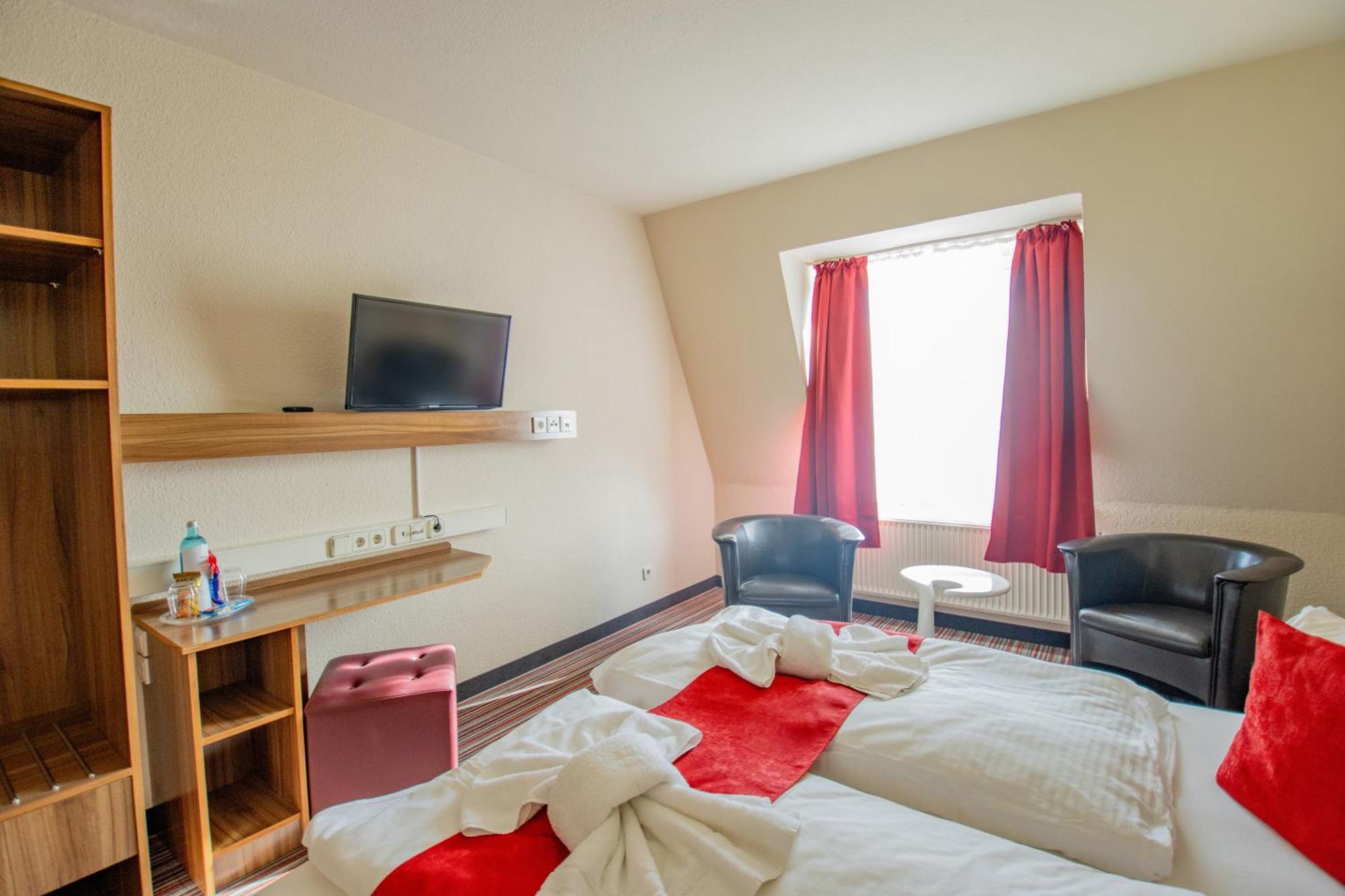 Seehotel Brandenburg An Der Havel Brielow Bagian luar foto
