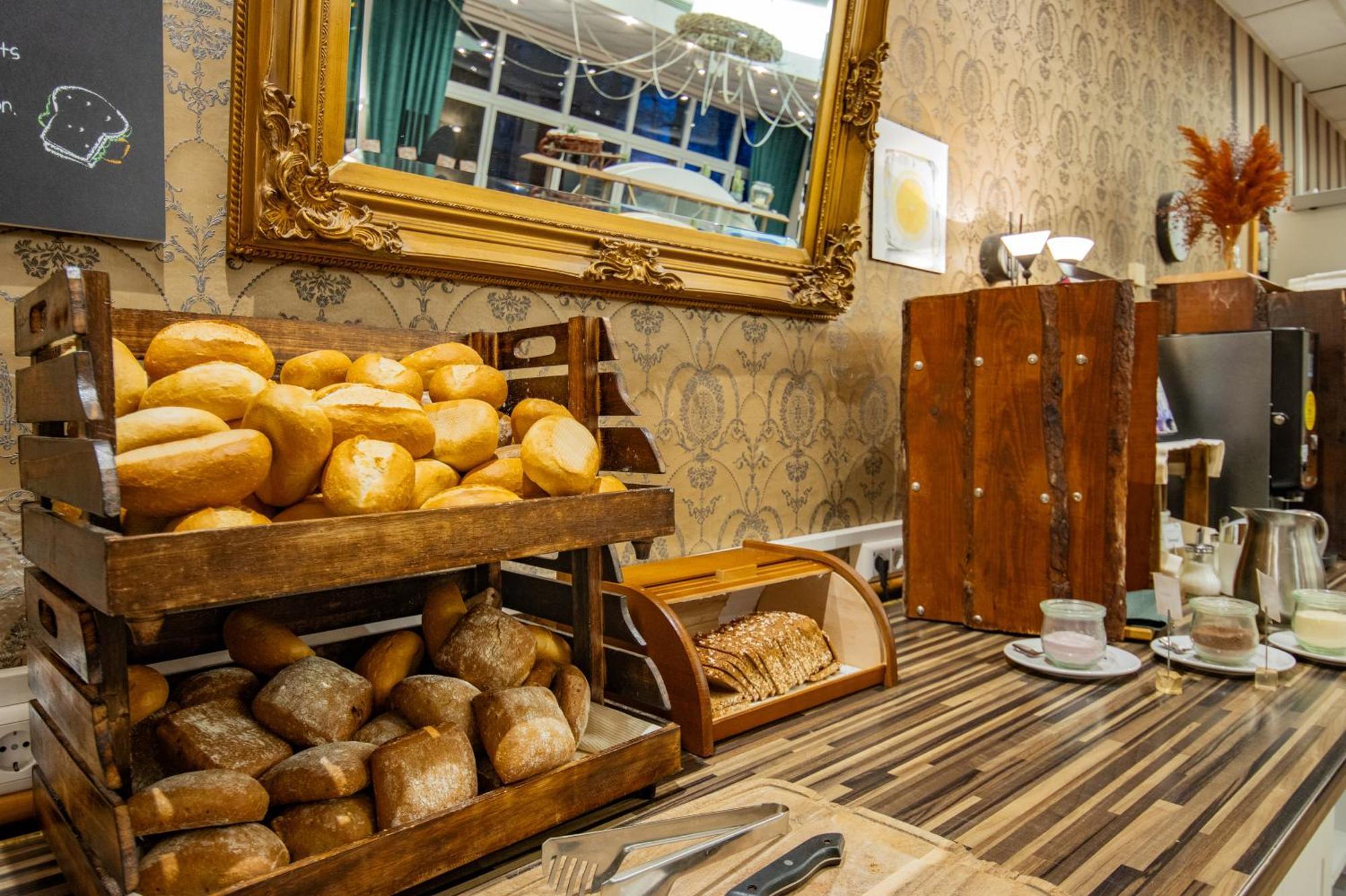 Seehotel Brandenburg An Der Havel Brielow Bagian luar foto