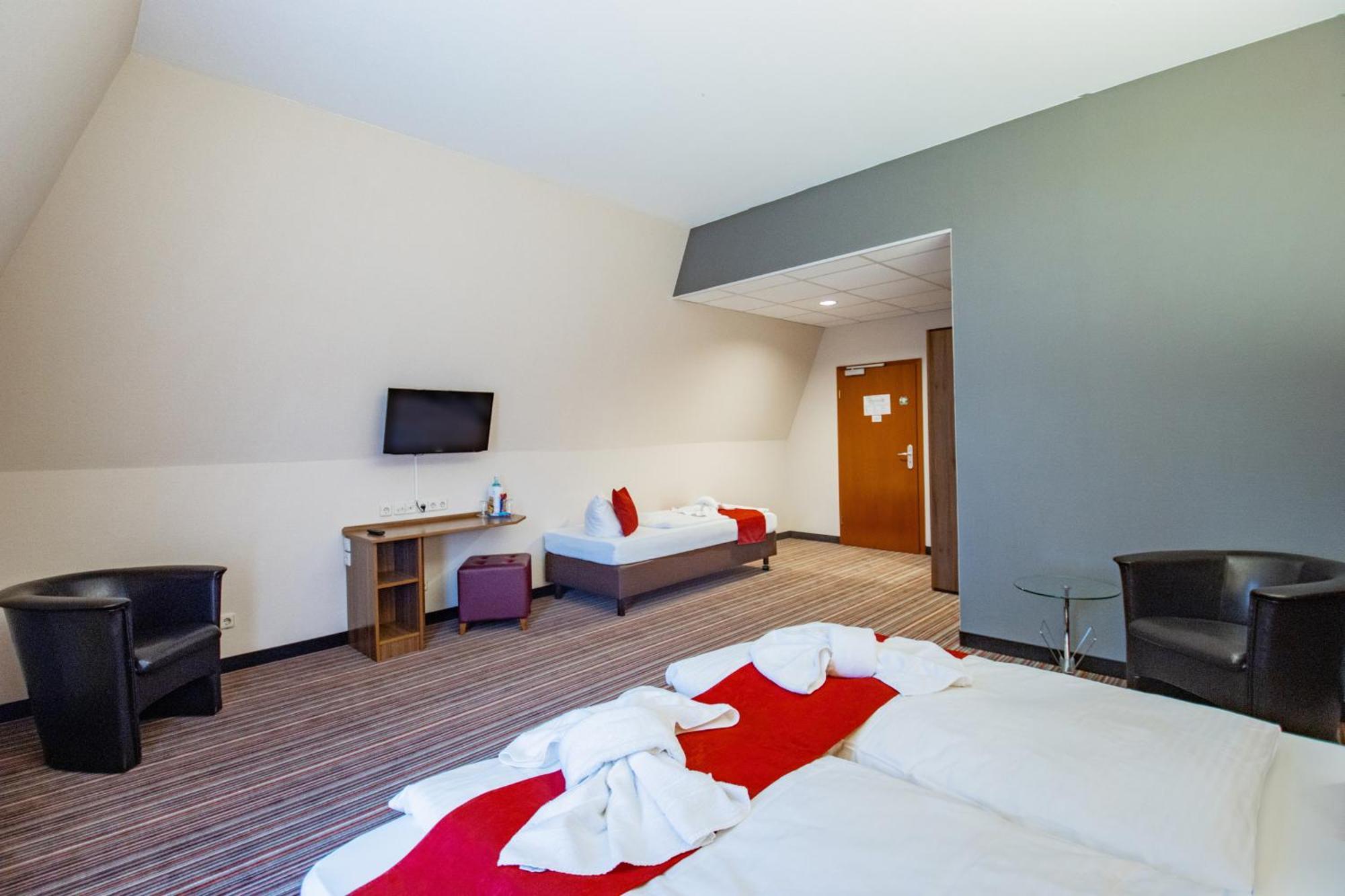 Seehotel Brandenburg An Der Havel Brielow Bagian luar foto