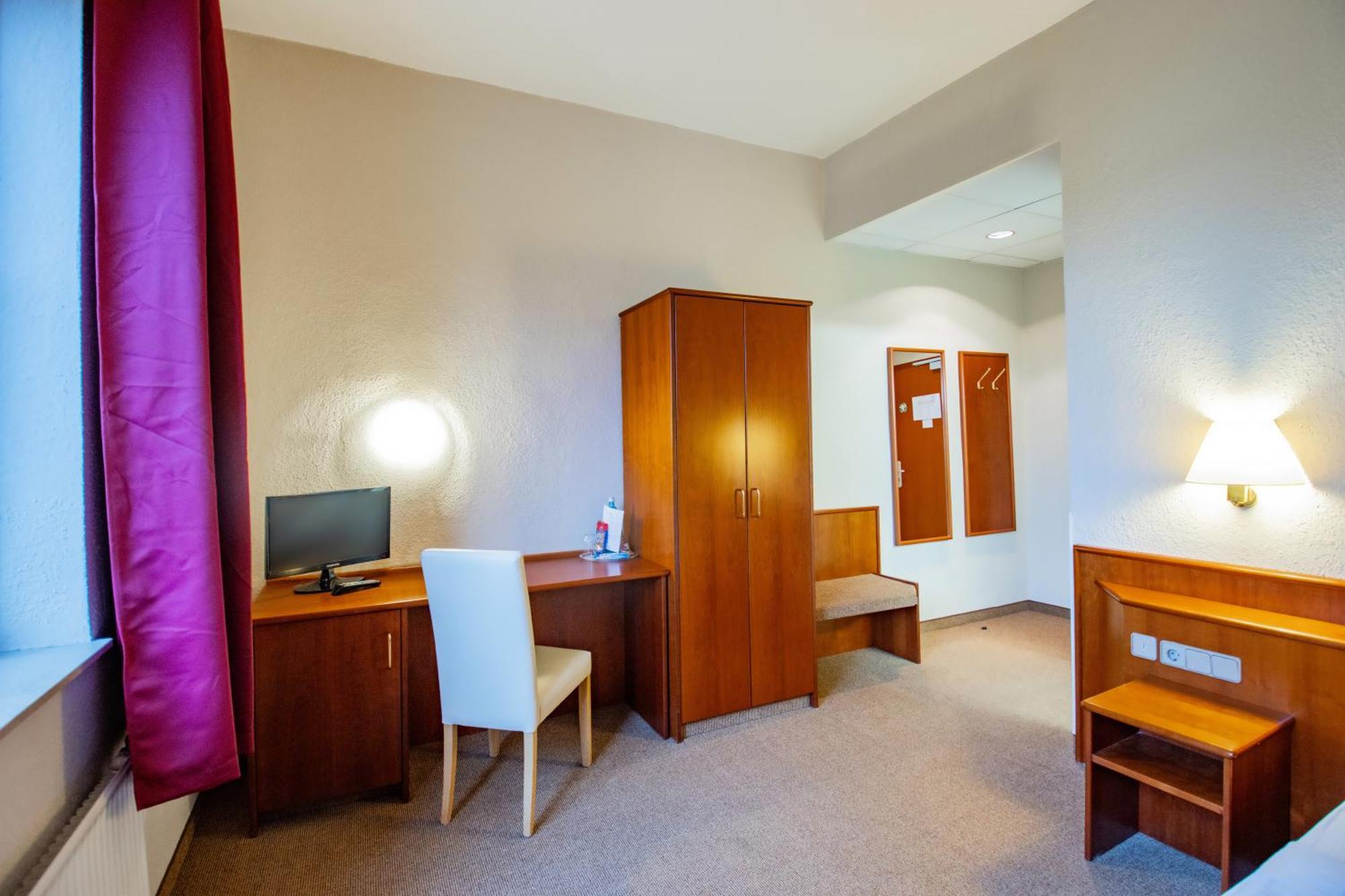 Seehotel Brandenburg An Der Havel Brielow Bagian luar foto