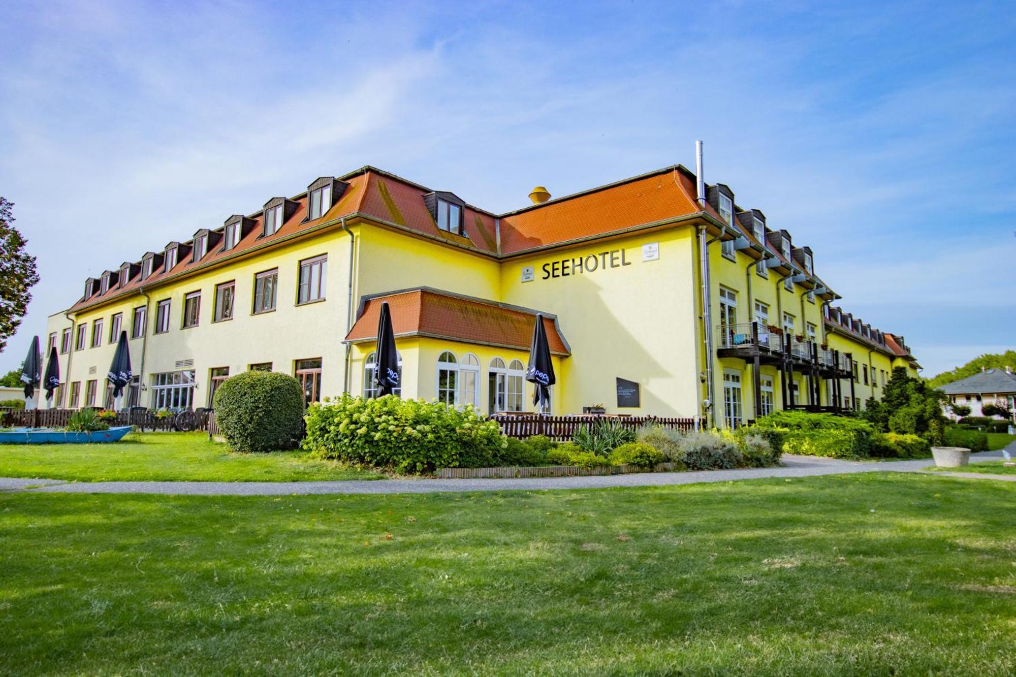 Seehotel Brandenburg An Der Havel Brielow Bagian luar foto