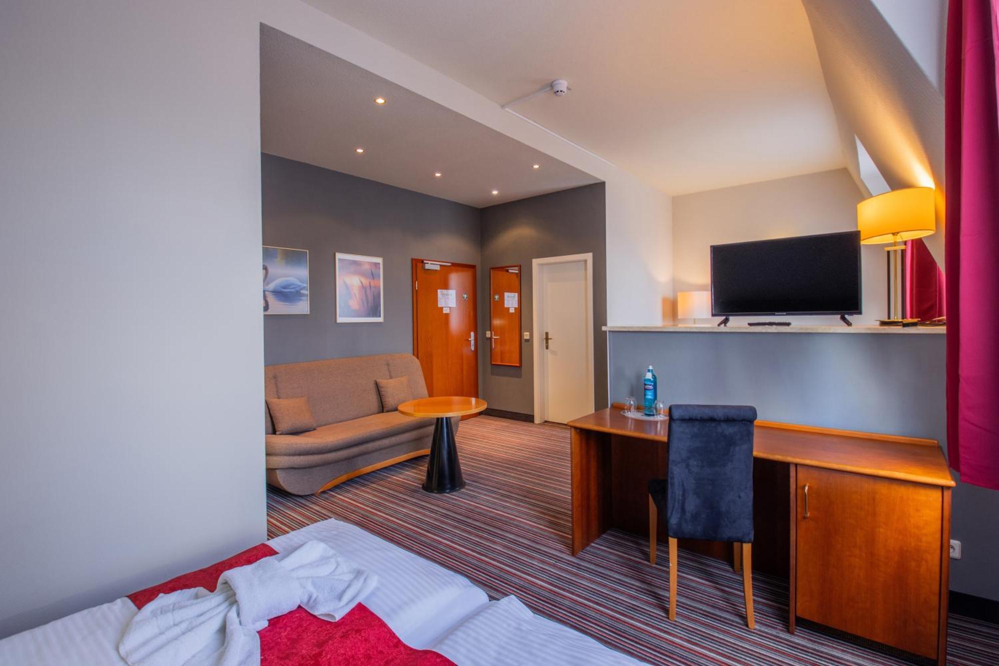 Seehotel Brandenburg An Der Havel Brielow Bagian luar foto