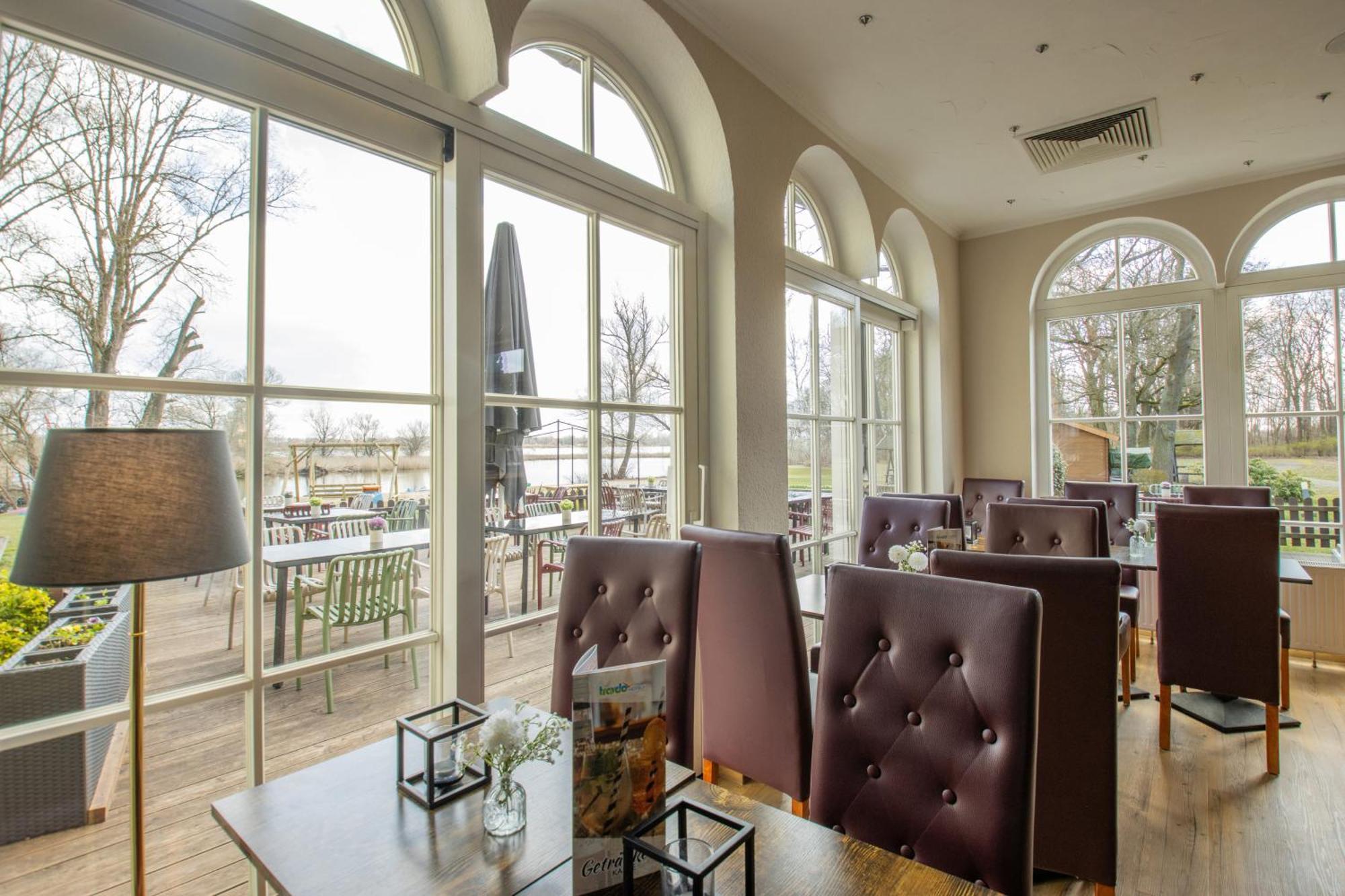 Seehotel Brandenburg An Der Havel Brielow Bagian luar foto