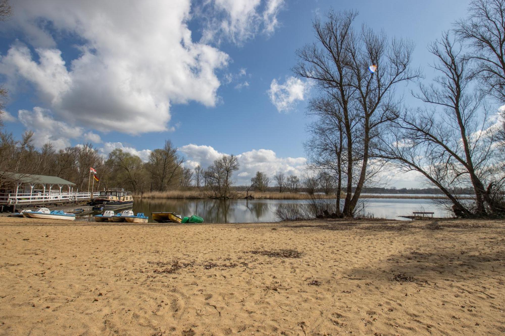 Seehotel Brandenburg An Der Havel Brielow Bagian luar foto