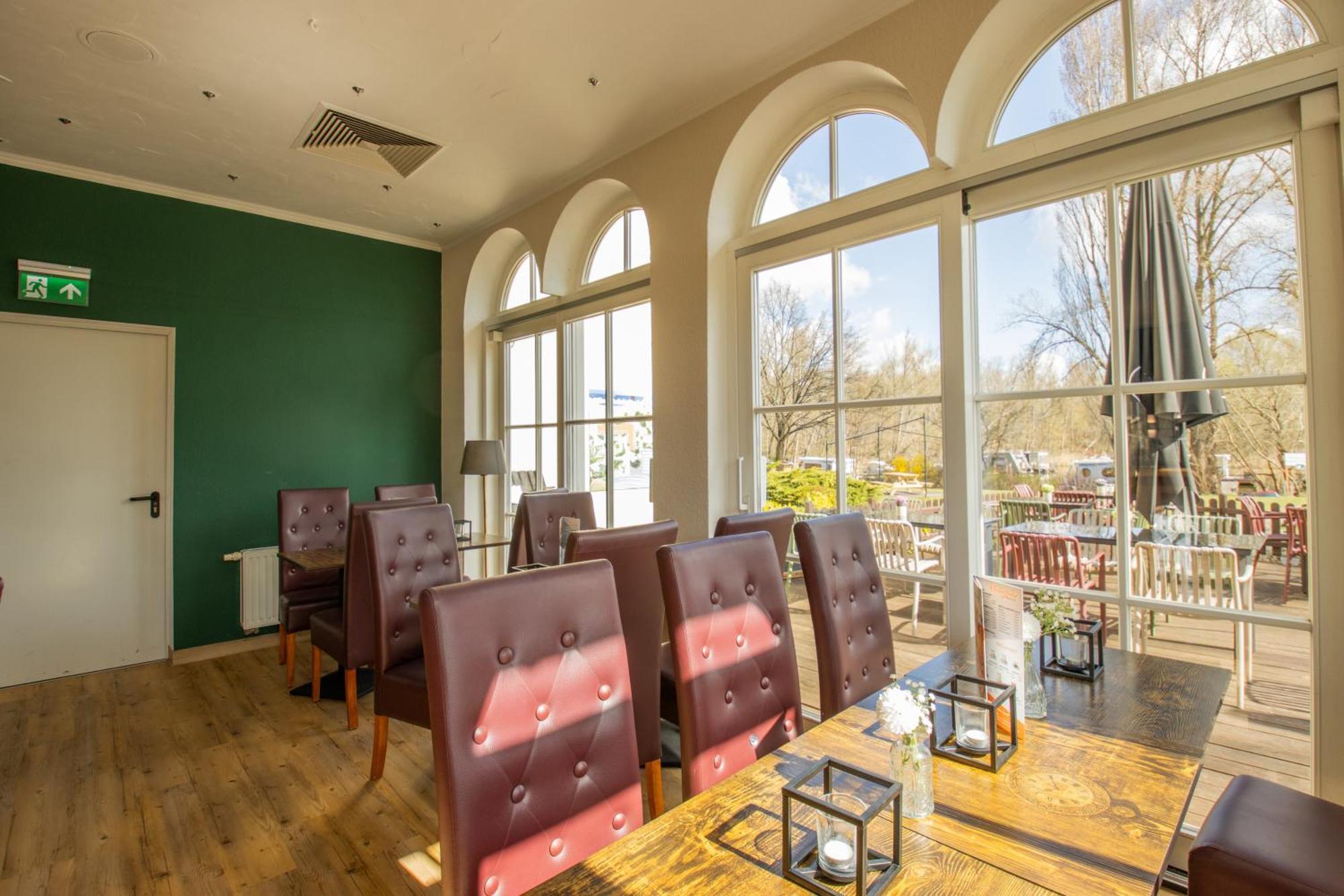 Seehotel Brandenburg An Der Havel Brielow Bagian luar foto