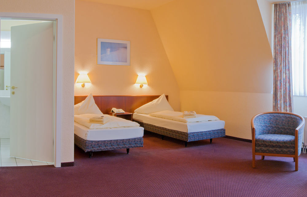 Seehotel Brandenburg An Der Havel Brielow Bagian luar foto